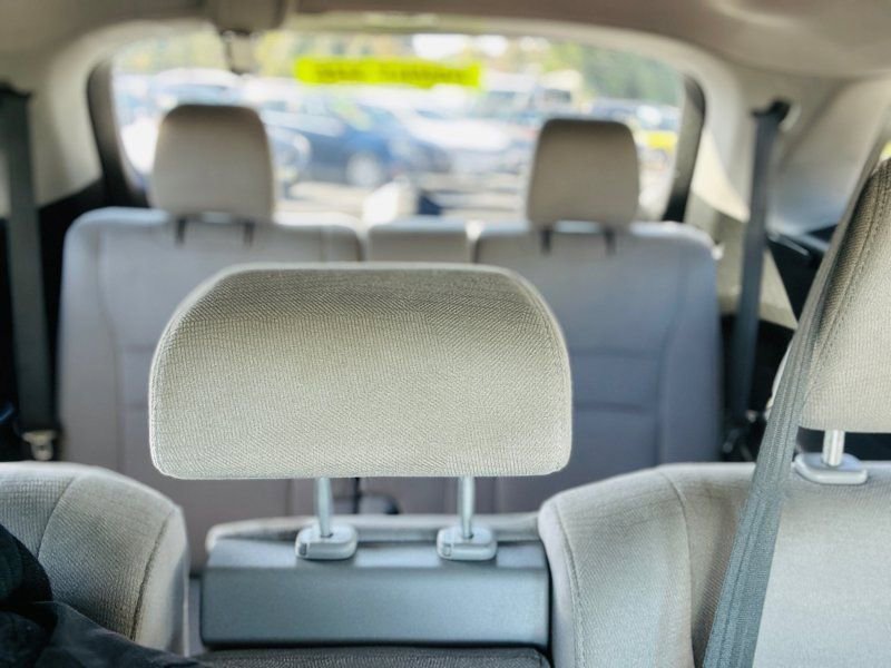 Used 2016 Honda Pilot LX image 11