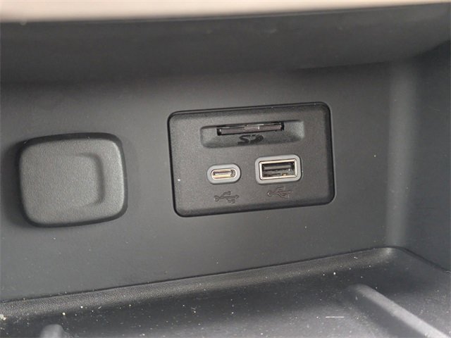 Used 2021 GMC Acadia Denali w/ Denali Technology Package image 26