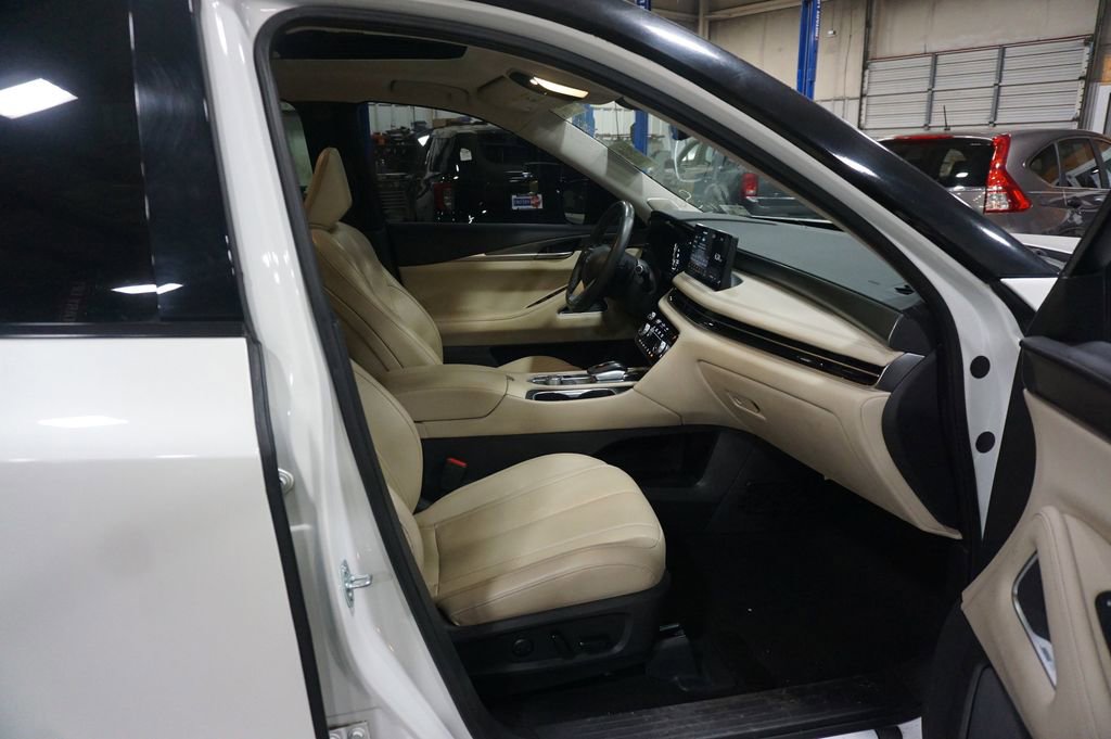 Used 2023 INFINITI QX60 Luxe w/ Performance Audio Package AWD/4WD image 19