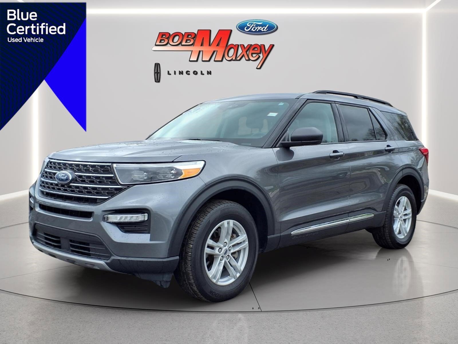 Used 2024 Ford Explorer XLT w/ Equipment Group 202A AWD/4WD image 1