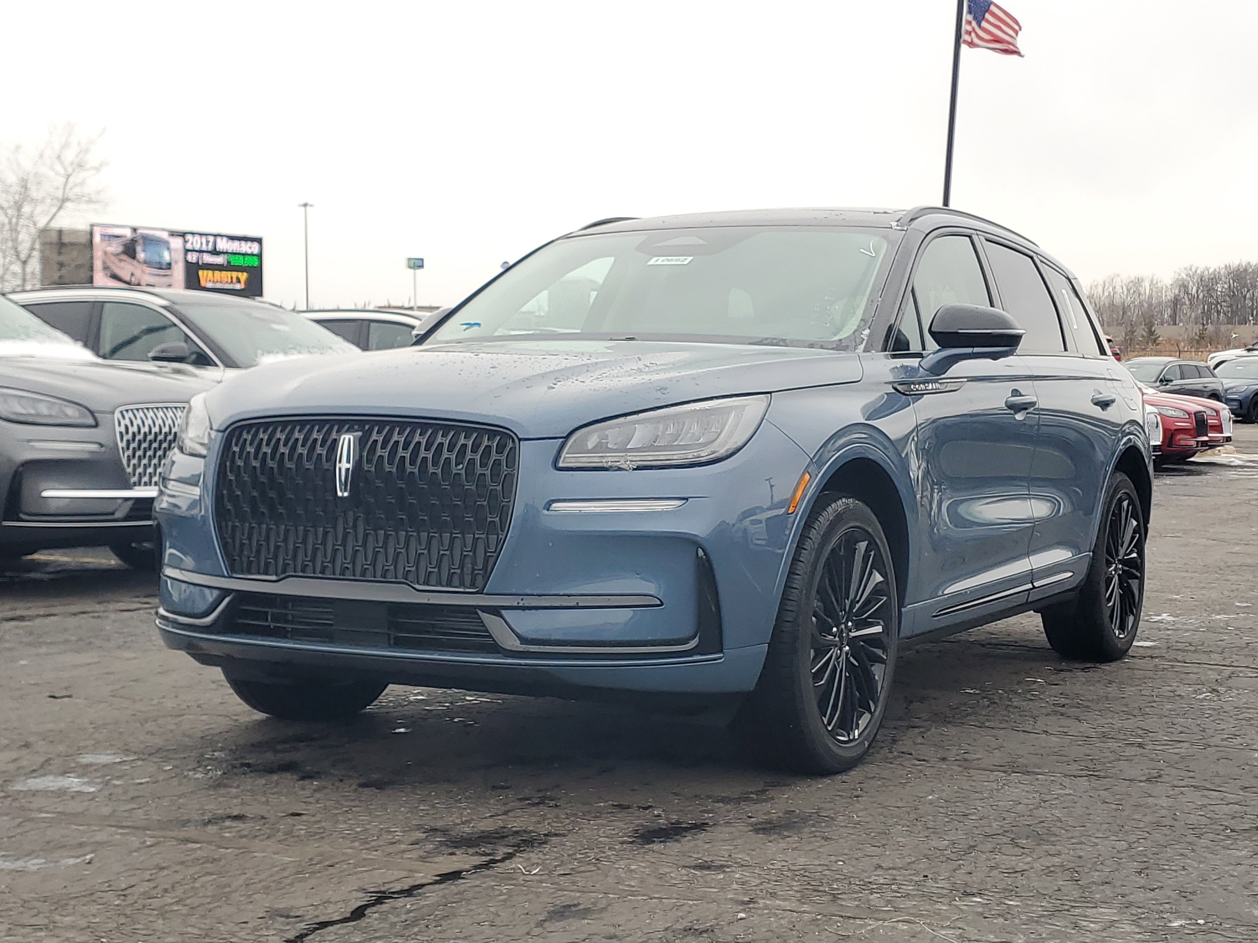 New 2026 Lincoln Corsair Premiere image 2