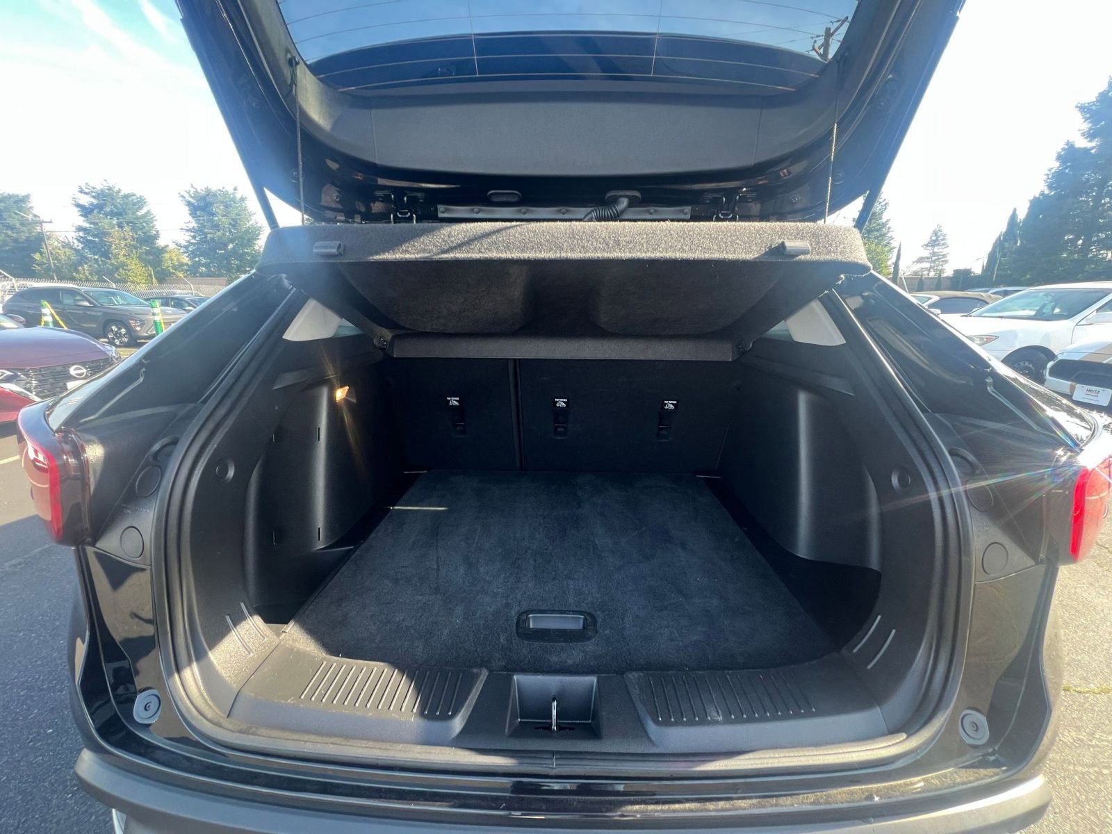 Used 2025 Chevrolet Trax LT image 31