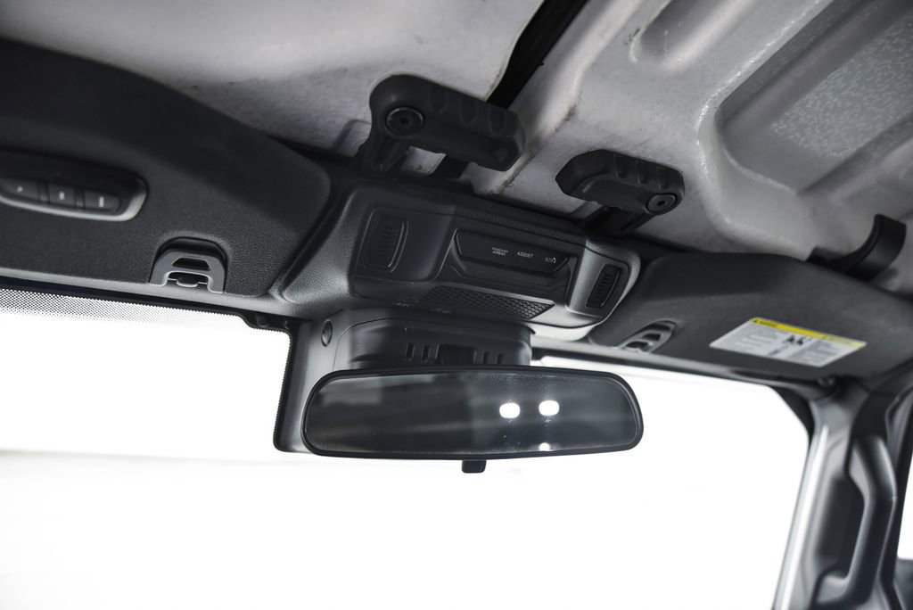 Used 2024 Jeep Wrangler Sahara image 18