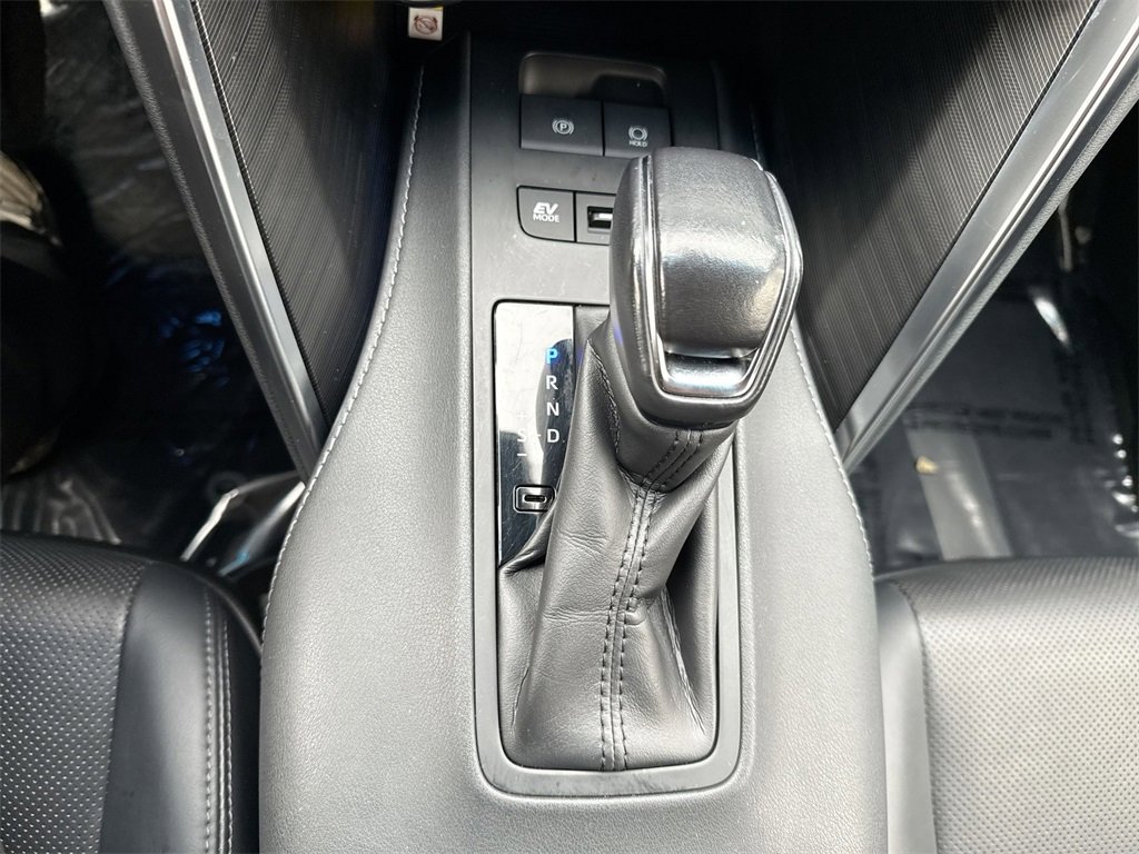 Used 2021 Toyota Venza XLE image 21