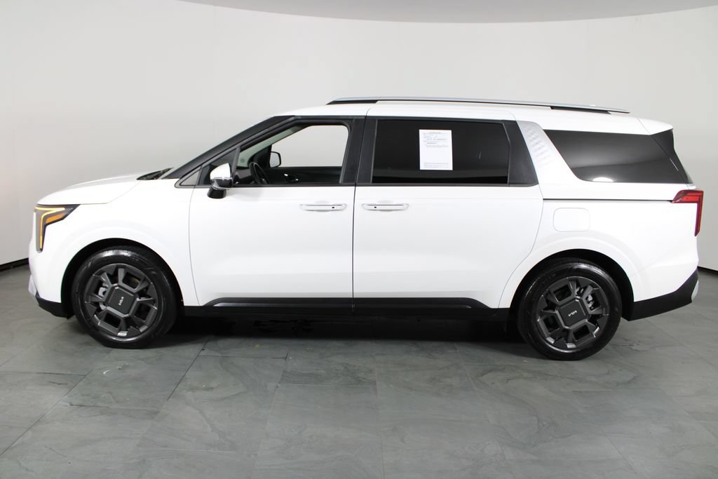 Used 2025 Kia Carnival EX FWD image 13