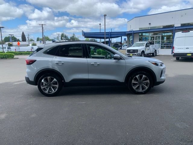 Used 2025 Ford Escape Platinum AWD/4WD image 8