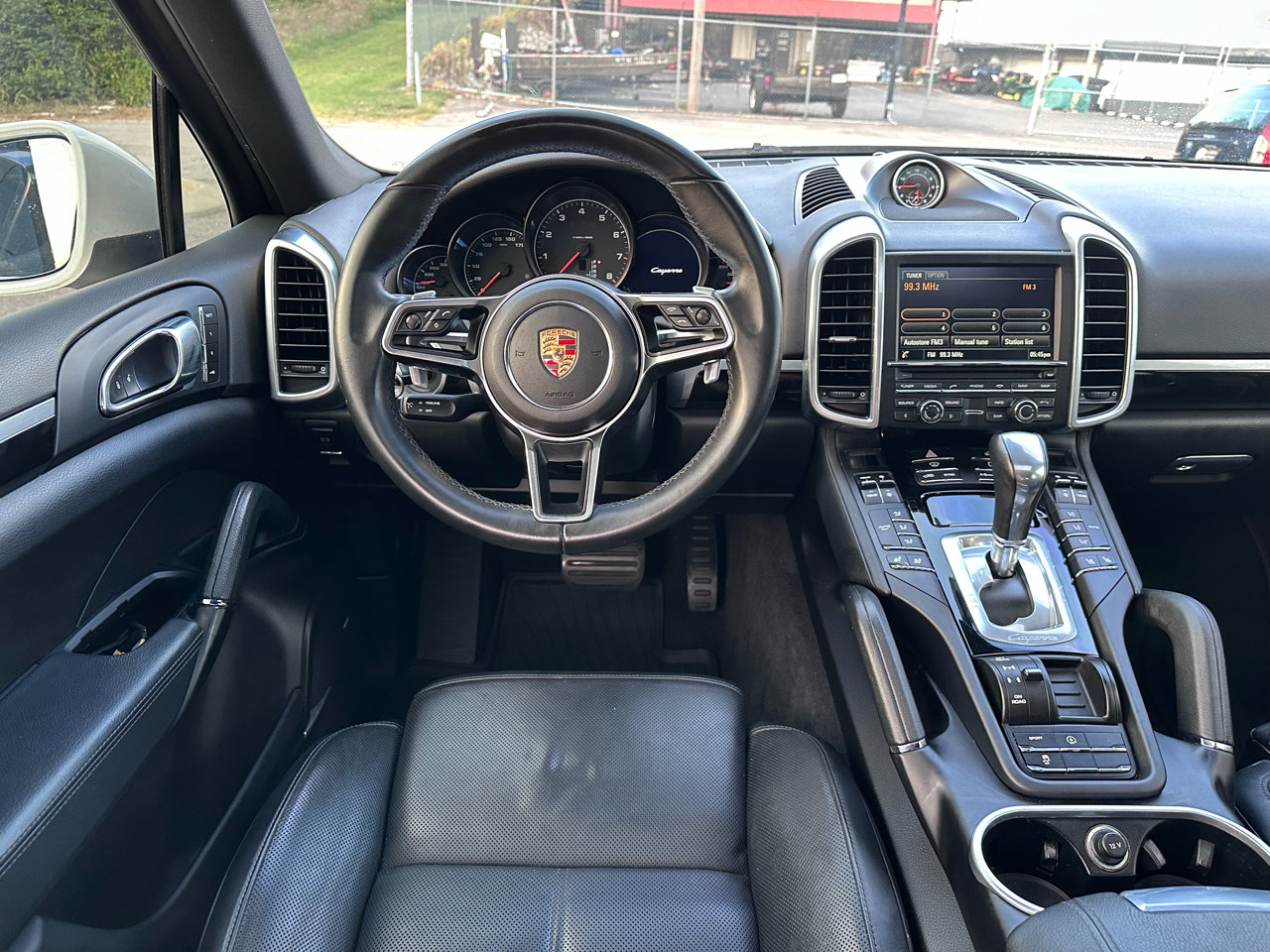 Used 2016 Porsche Cayenne image 18