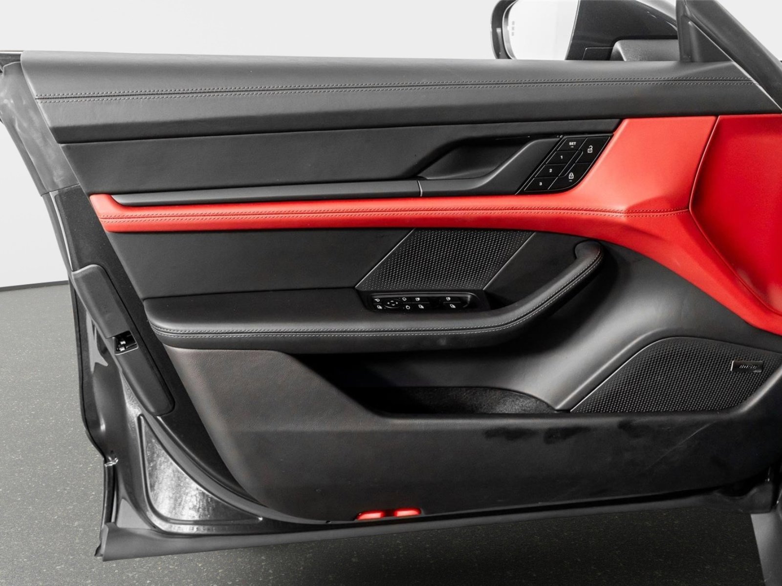 Used 2023 Porsche Taycan GTS w/ Technology Package image 47