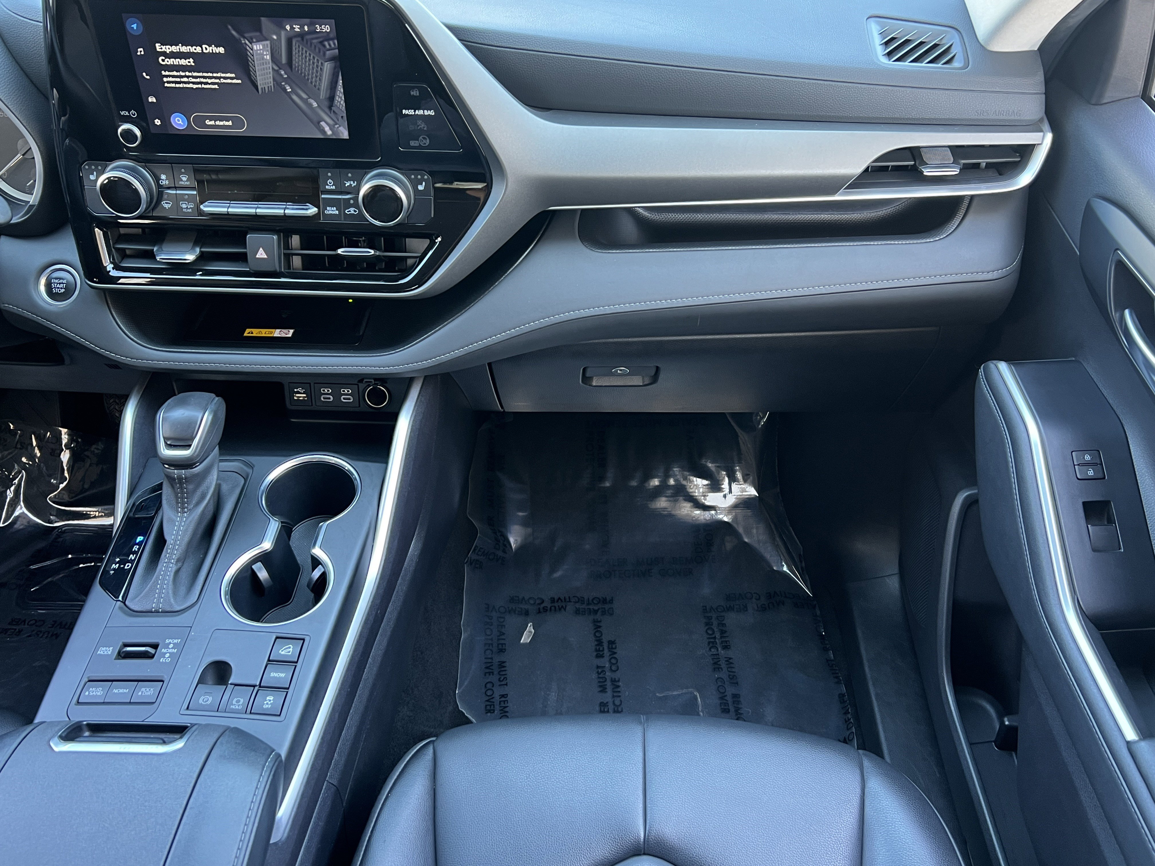 Used 2024 Toyota Highlander XLE image 37