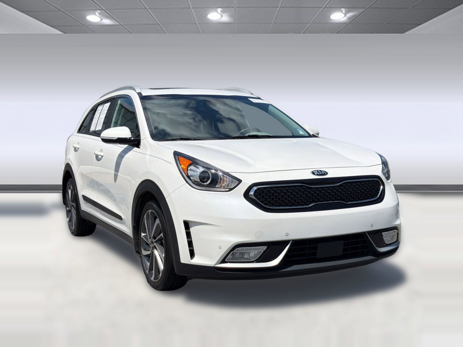 Used 2018 Kia Niro Touring FWD image 7