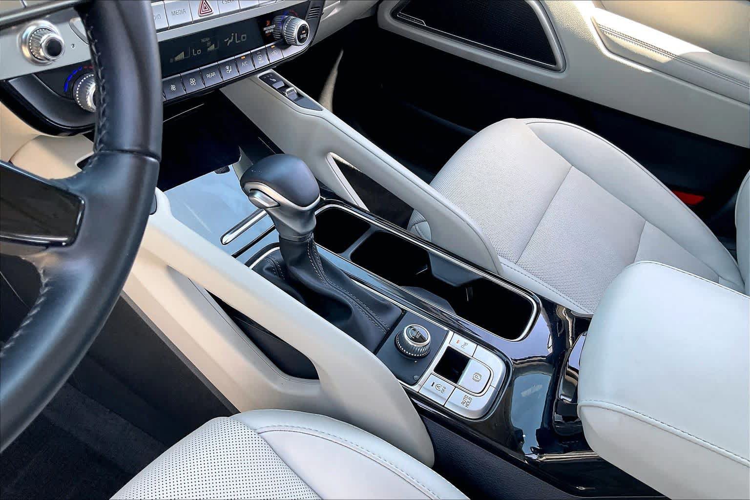 Used 2025 Kia Telluride S FWD image 14