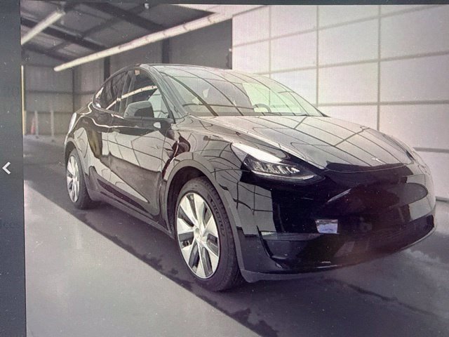Used 2023 Tesla Model Y Long Range AWD/4WD image 1