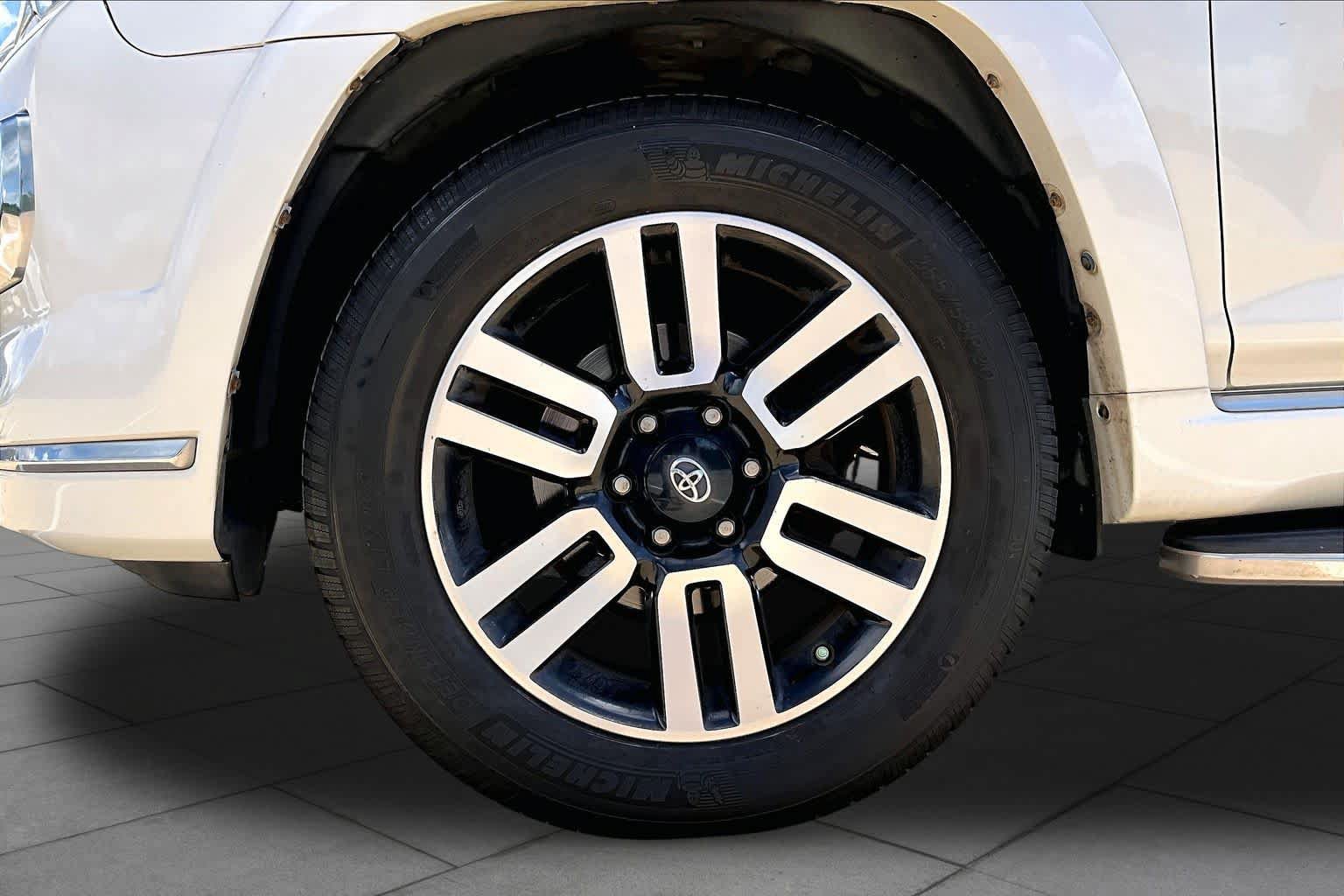 Used 2017 Toyota 4Runner Limited RWD image 11