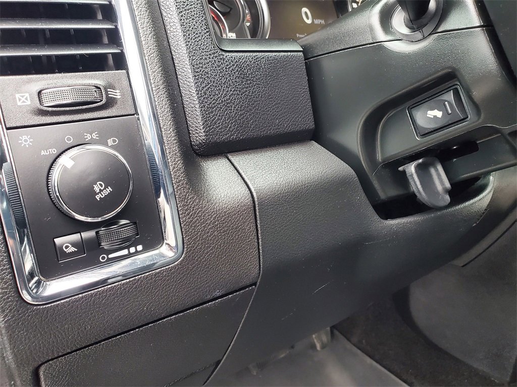 Used 2018 RAM 1500 Laramie w/ Convenience Group image 10