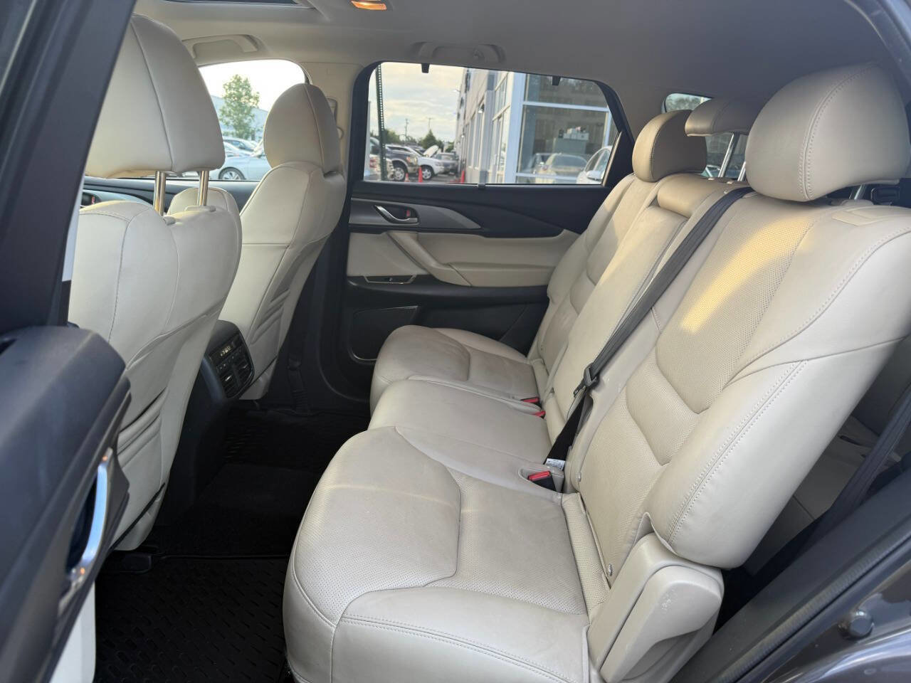 Used 2019 MAZDA CX-9 Touring w/ Touring Premium Package image 19