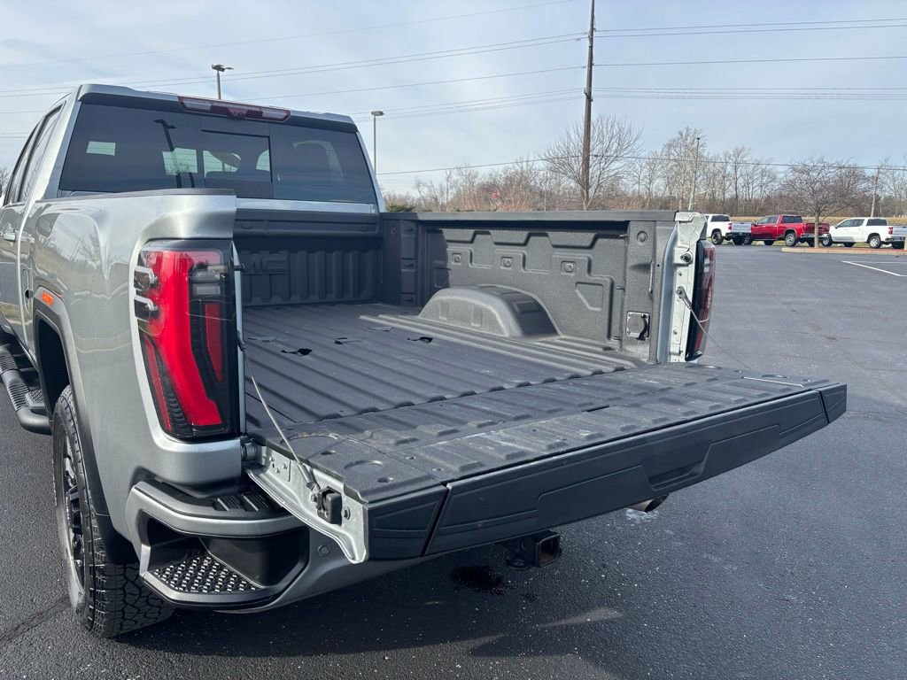 Used 2025 GMC Sierra 2500 AT4 w/ Technology Package image 21