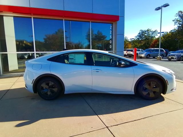 New 2026 Toyota Prius Plug-In Hybrid image 9