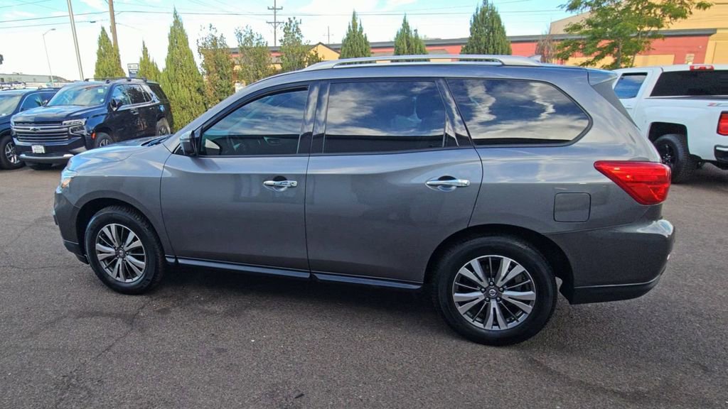 Used 2019 Nissan Pathfinder SL image 5