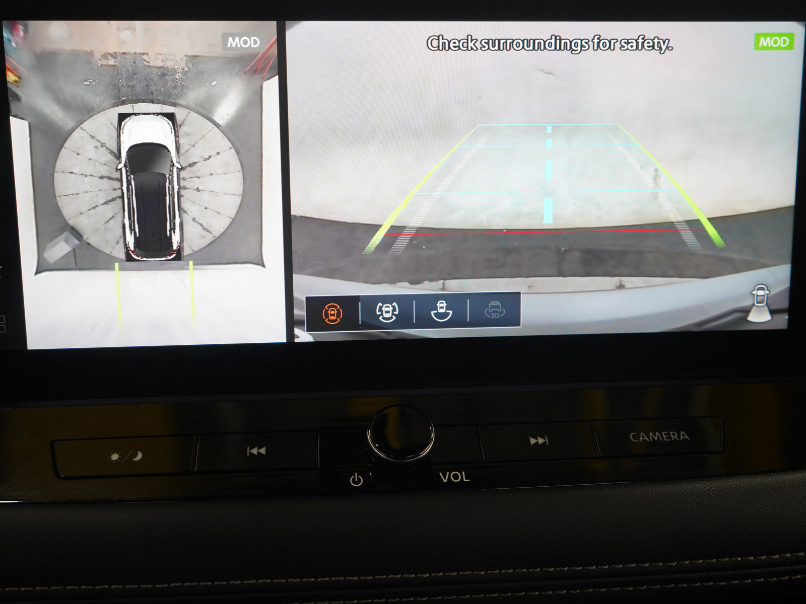 Used 2025 Nissan Rogue SL w/ SL Premium Package image 29