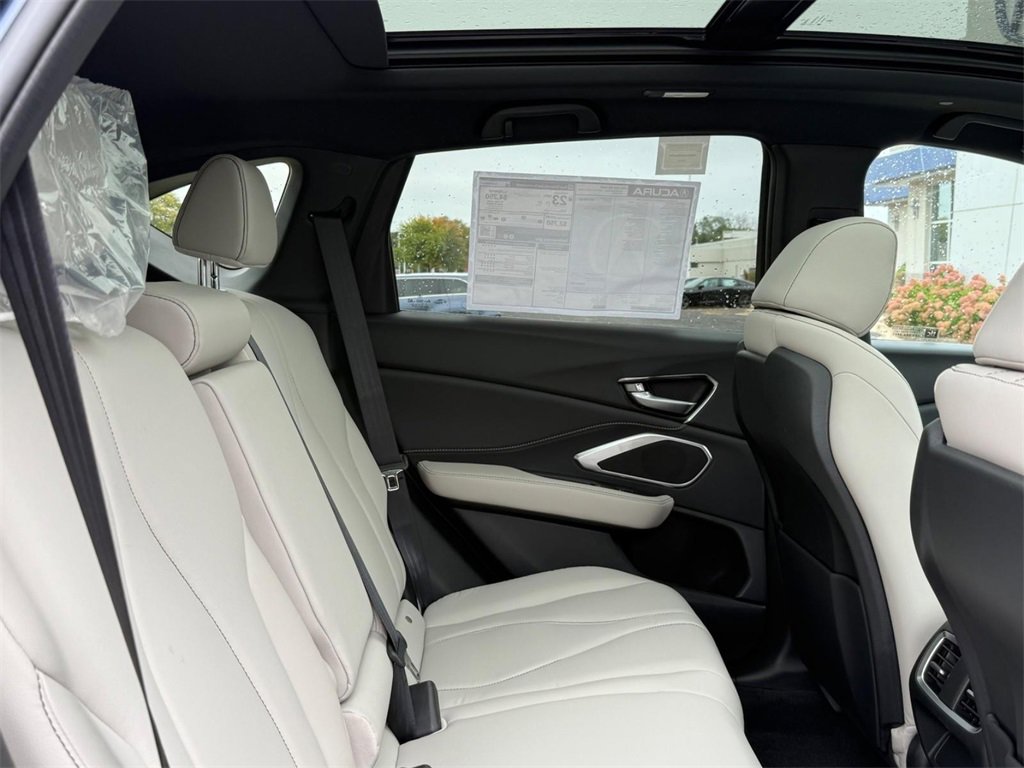 New 2025 Acura RDX SH-AWD image 5