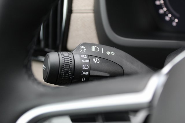 New 2026 Volvo XC90 B5 Core w/ Protection Package Premier image 16