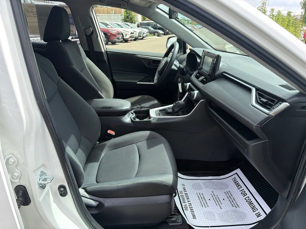 Used 2019 Toyota RAV4 LE w/ Carpet Mat Package AWD/4WD image 11