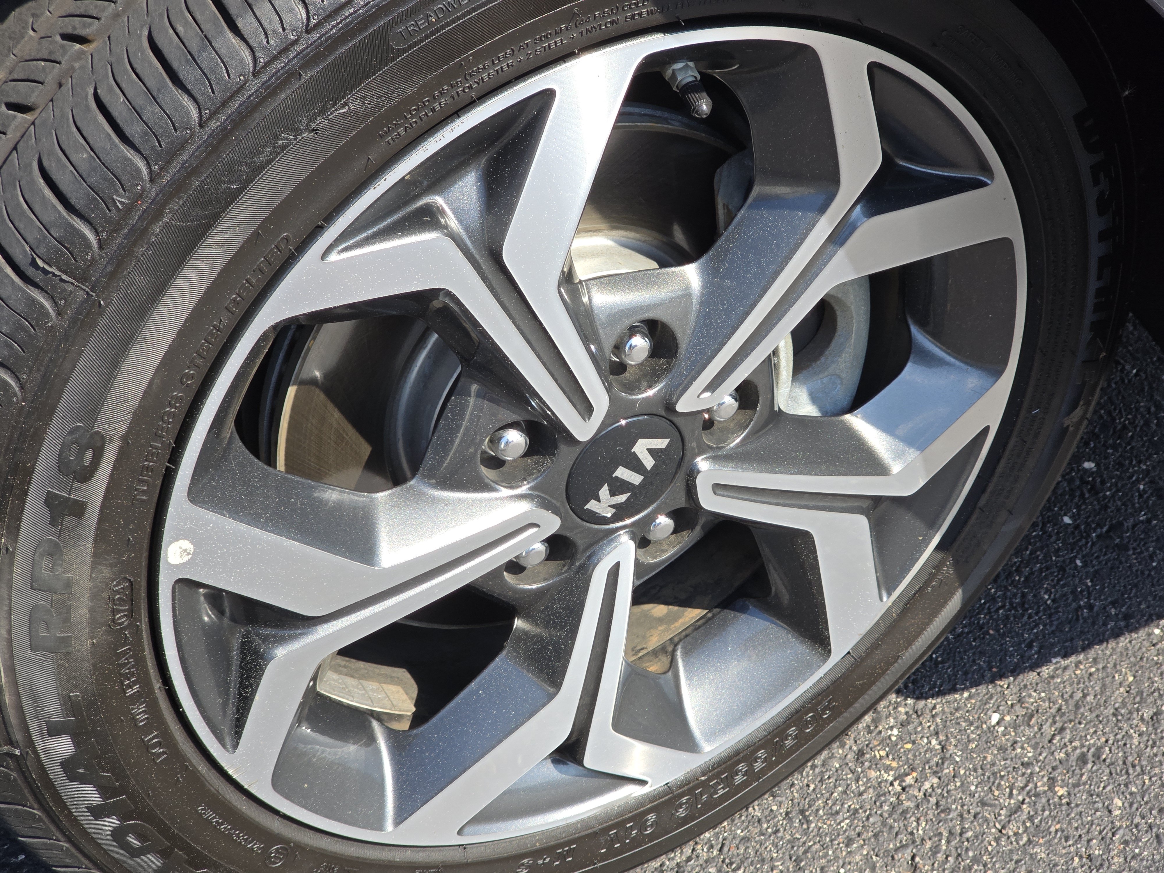 Used 2020 Kia Forte LXS FWD image 13