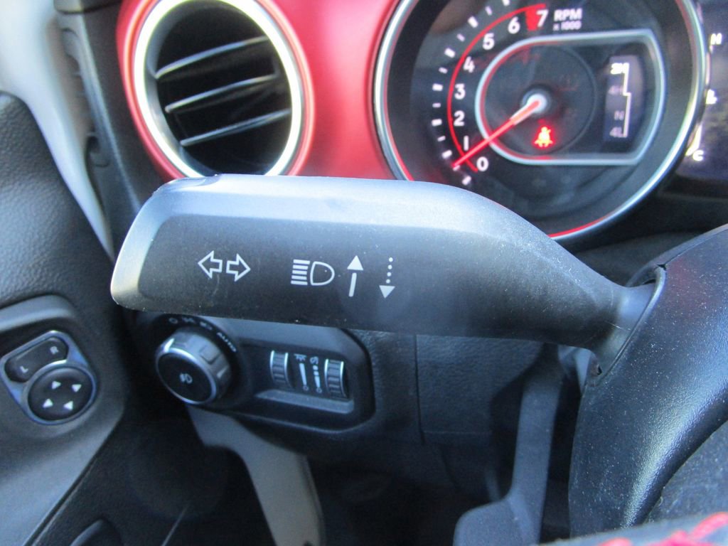 Used 2022 Jeep Wrangler Unlimited Rubicon w/ LED Lighting Group image 31