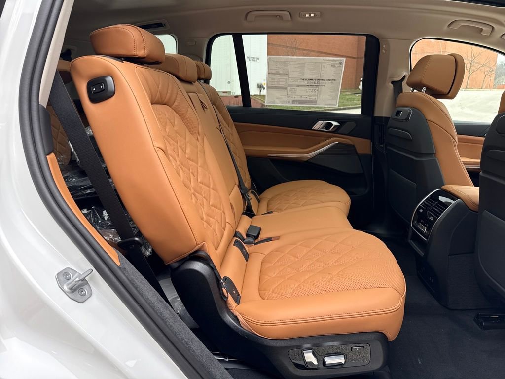 New 2026 BMW X7 xDrive40i image 28