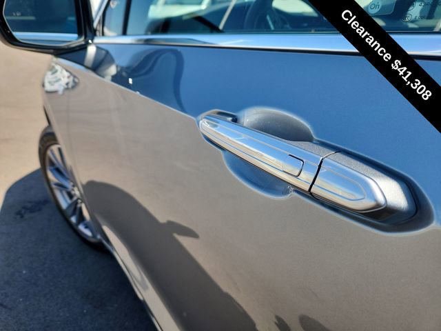 Used 2025 Cadillac XT6 Premium Luxury image 18