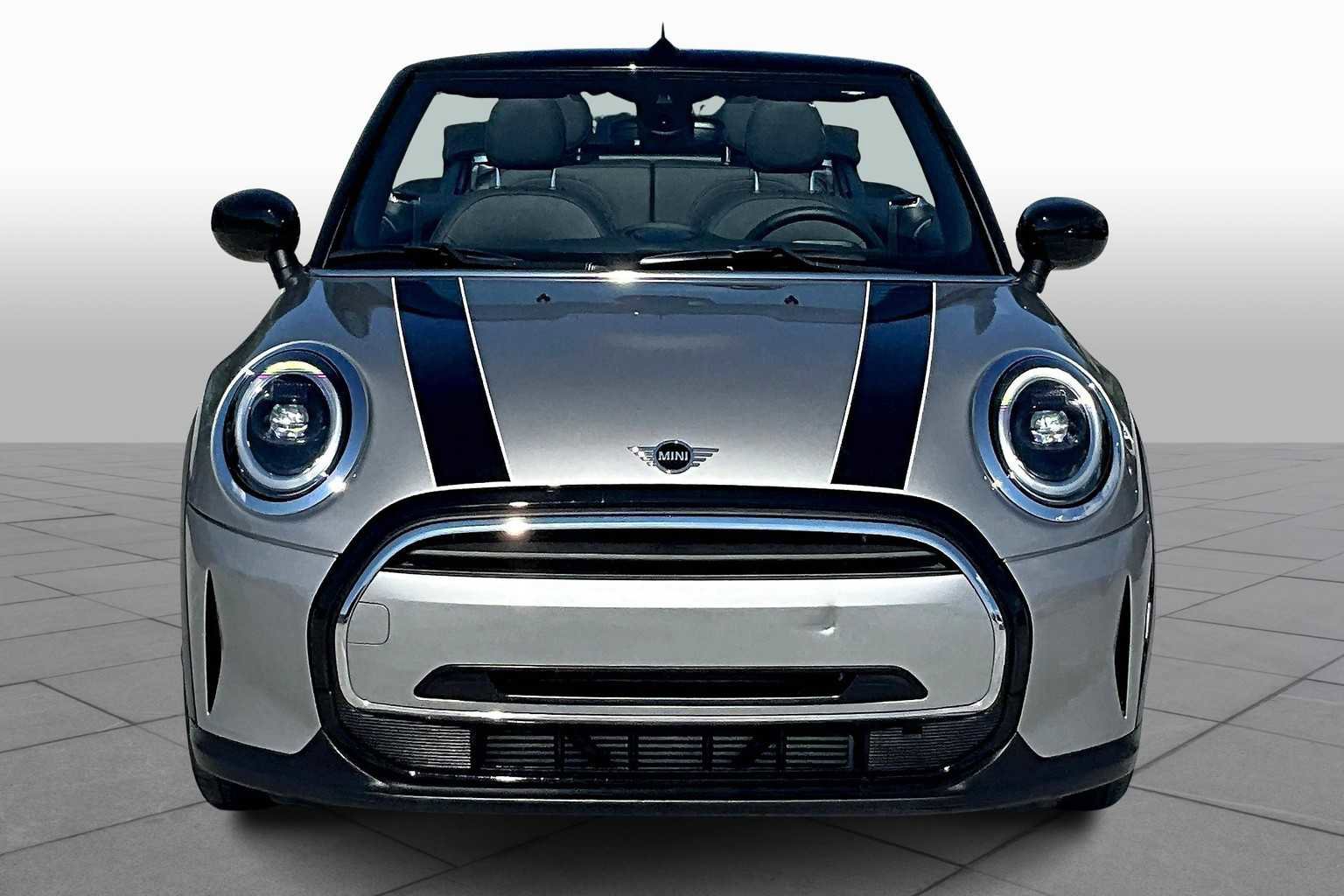 Used 2023 MINI Cooper Cooper image 5