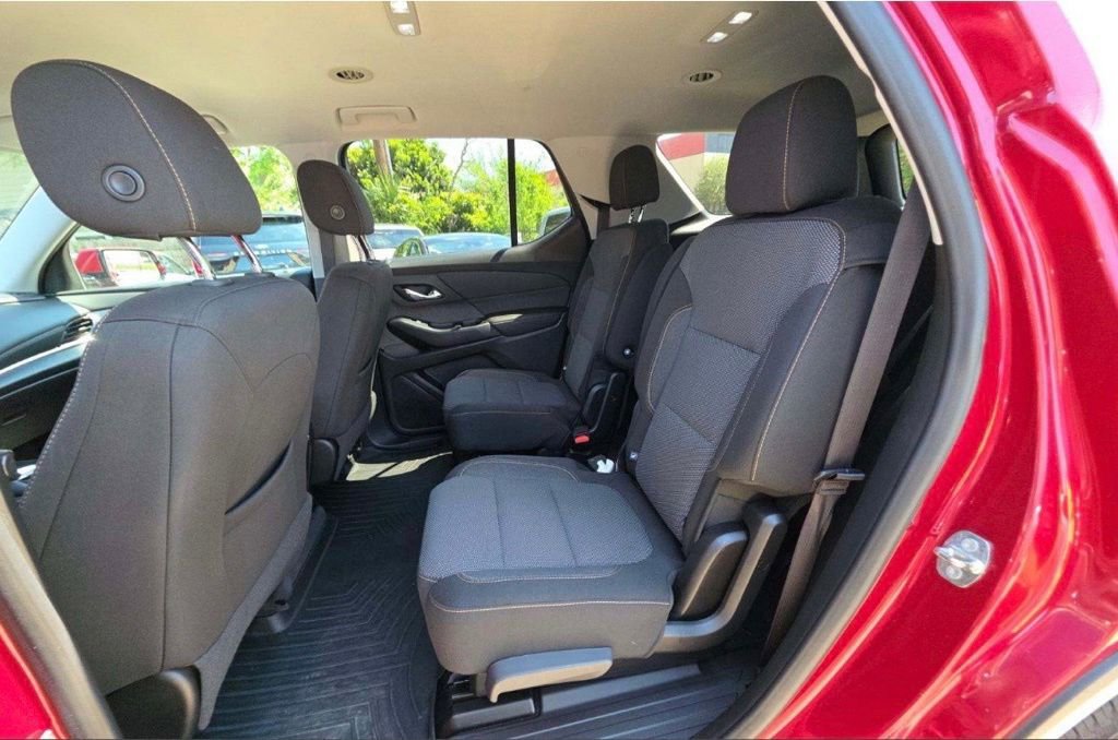 Used 2019 Chevrolet Traverse LT FWD image 9