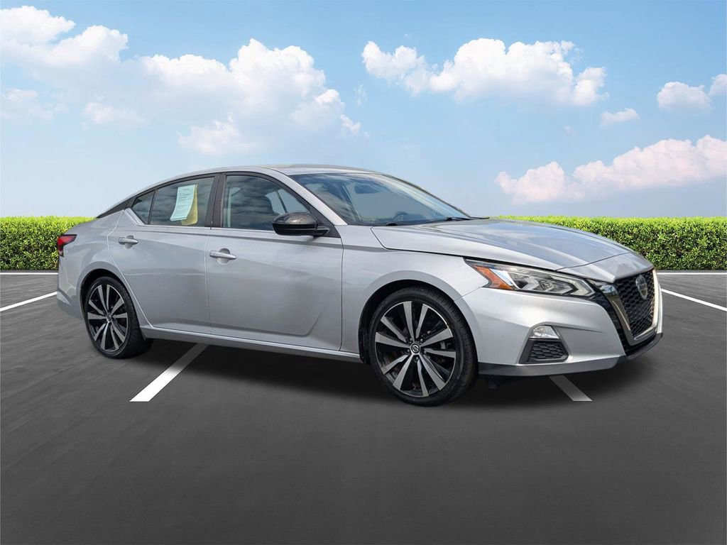 Used 2021 Nissan Altima 2.5 SR FWD image 2