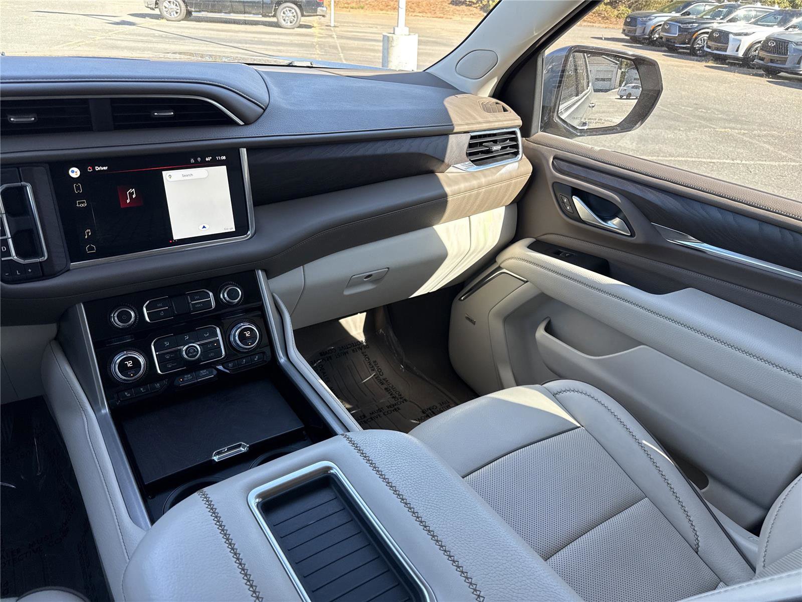 Used 2022 GMC Yukon Denali w/ Advanced Technology Package image 17