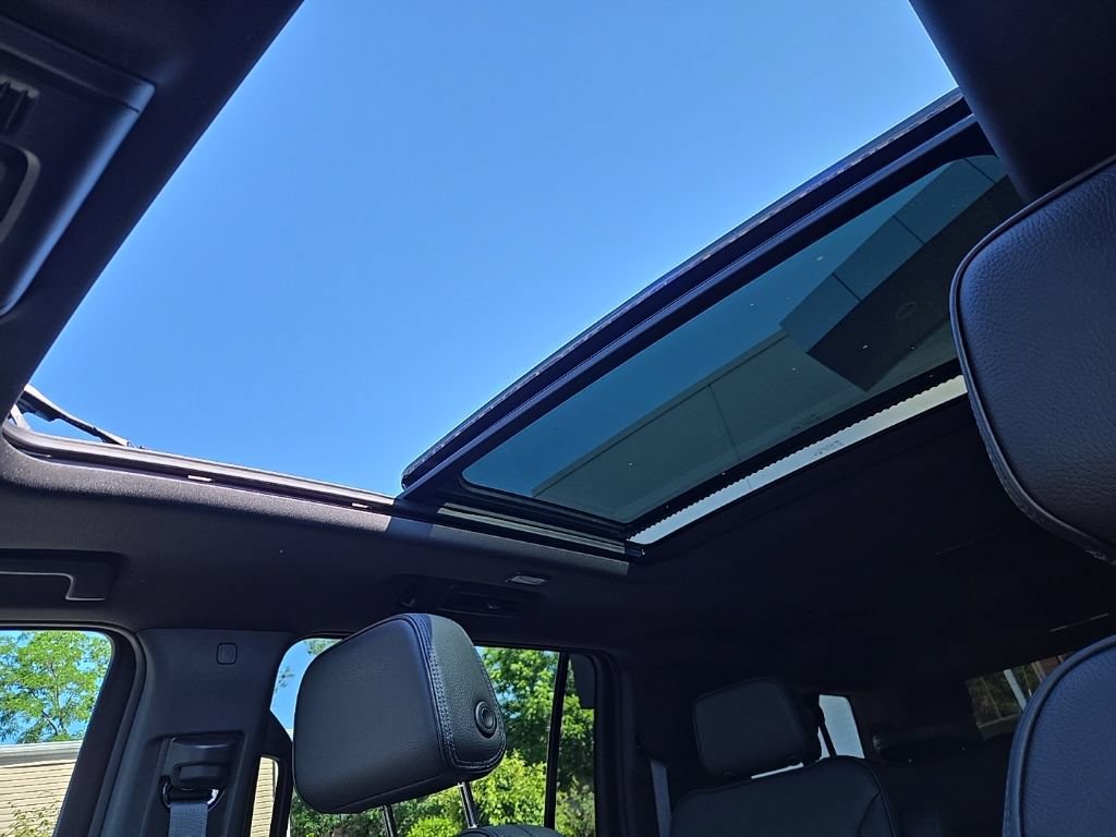 Used 2024 GMC Yukon XL Denali AWD/4WD image 44