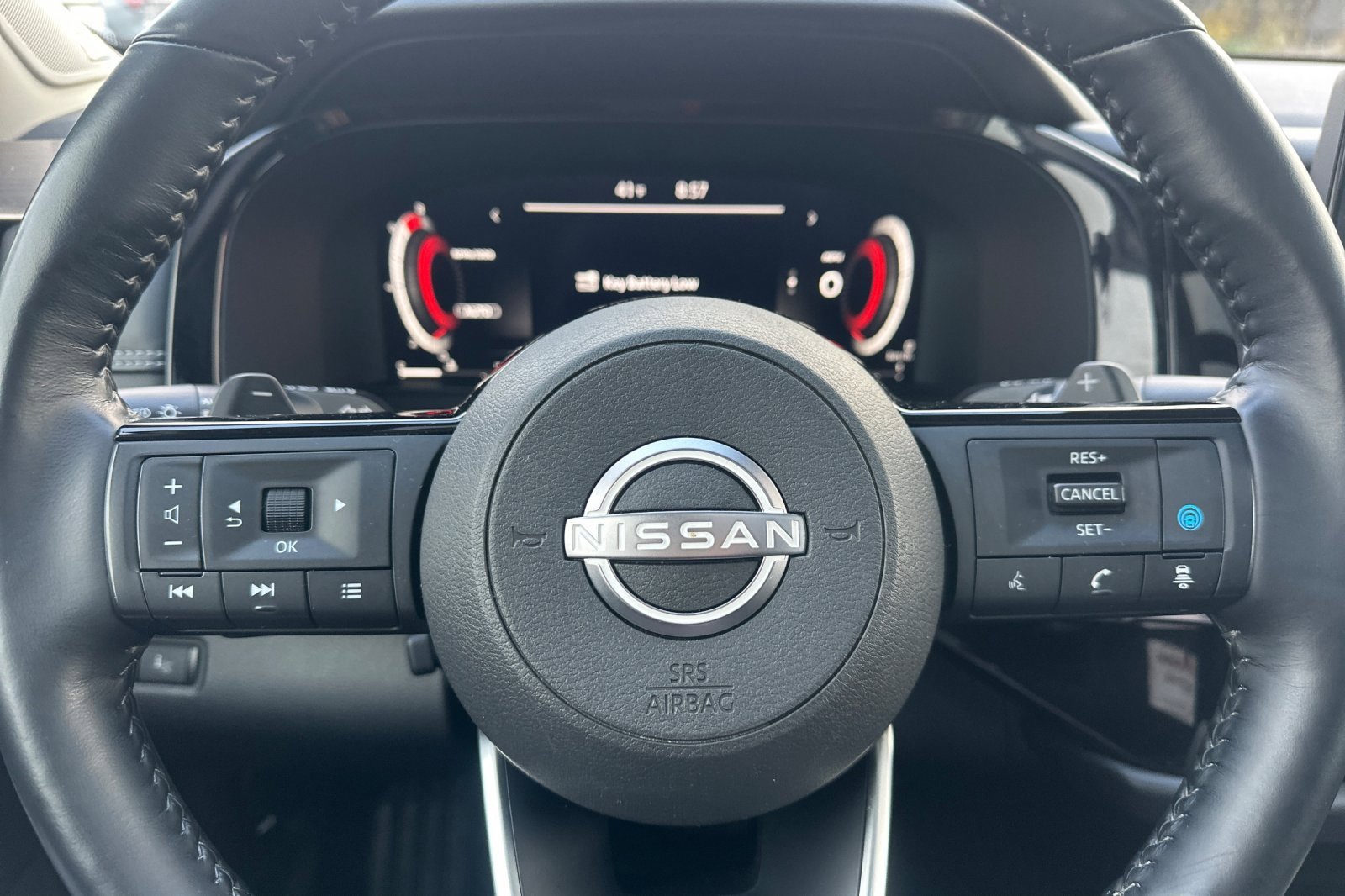 Used 2023 Nissan Pathfinder Platinum image 38