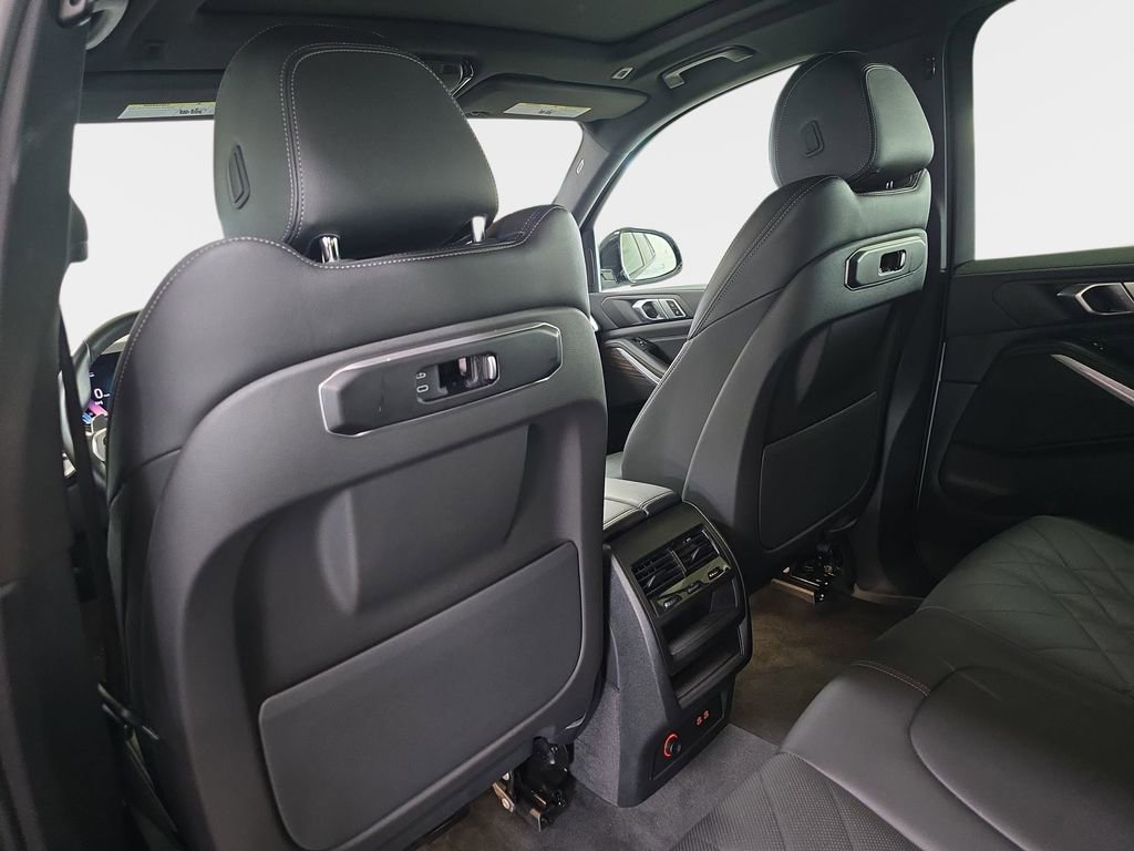 Used 2024 BMW X5 sDrive40i w/ M Sport Package image 16