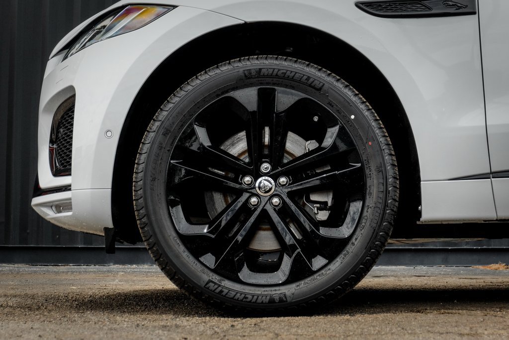 New 2026 Jaguar F-PACE R-Dynamic S image 4