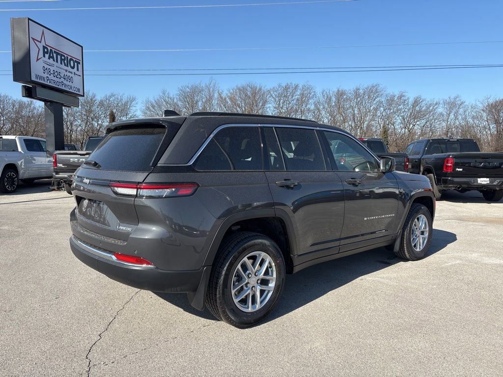 New 2026 Jeep Grand Cherokee Laredo X image 3
