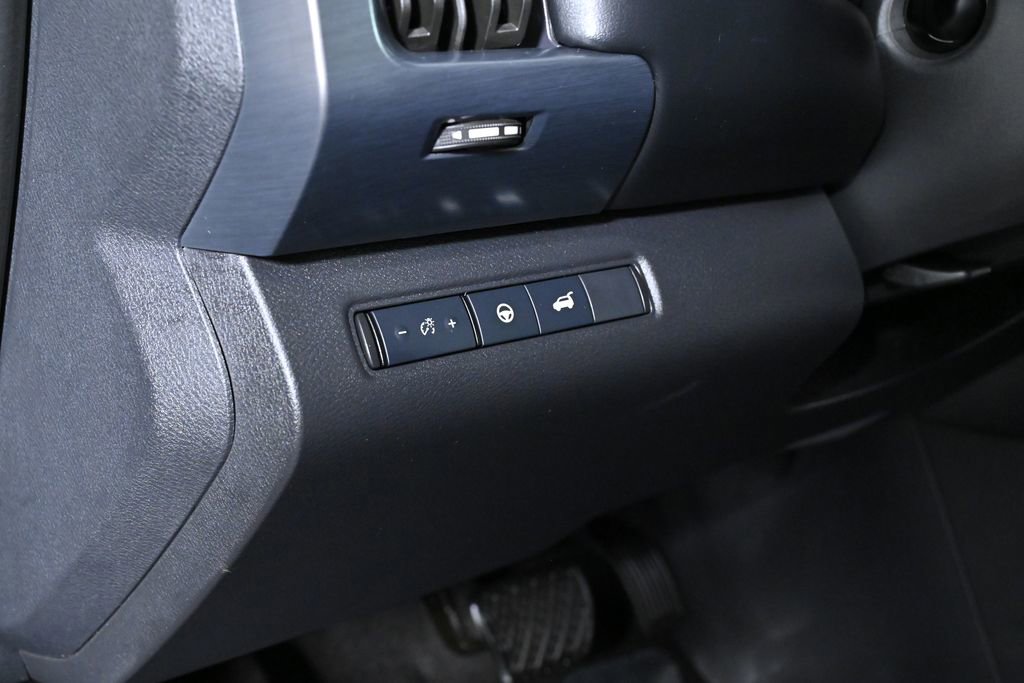 Certified 2024 Nissan Pathfinder SL image 20