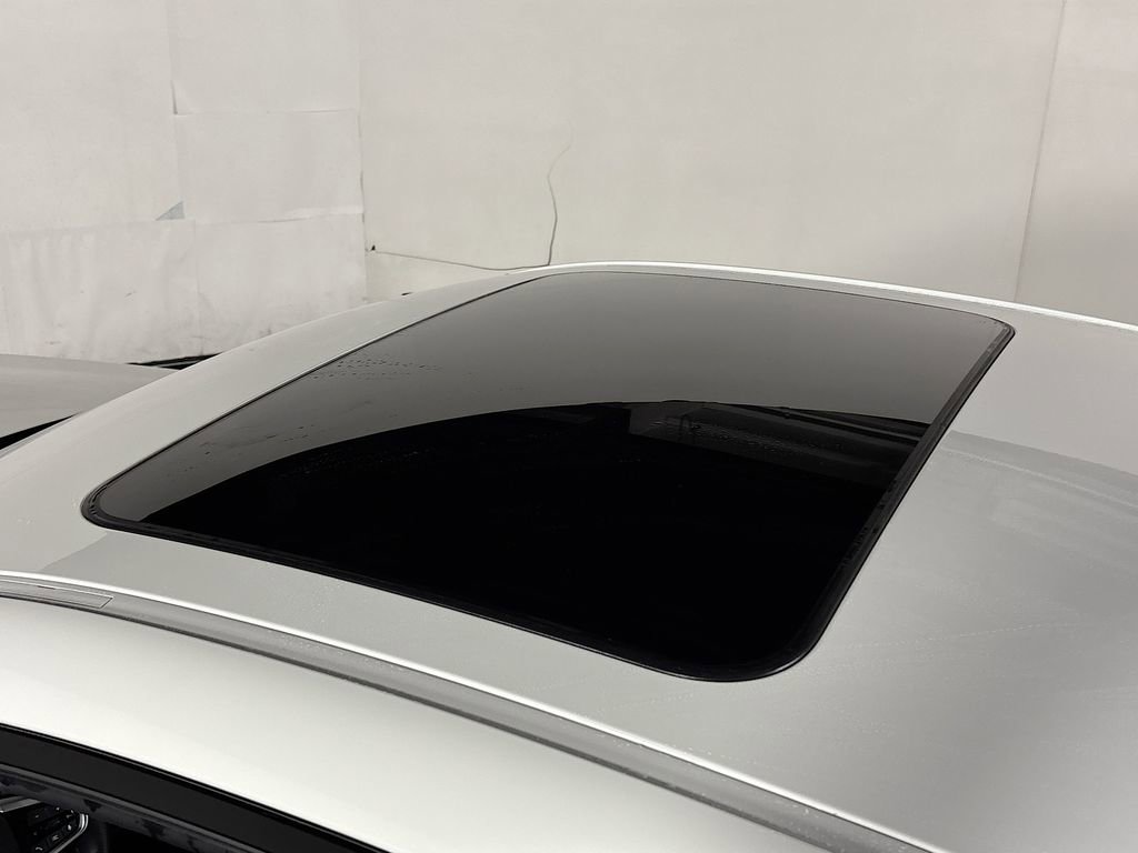 Used 2025 BMW M240i xDrive Coupe image 19