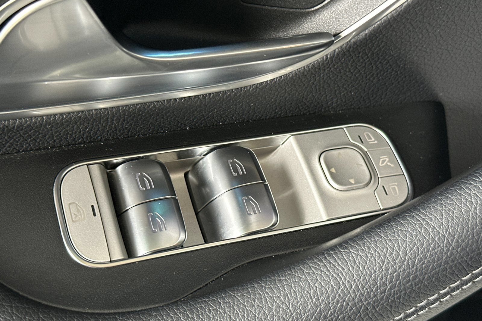 Certified 2024 Mercedes-Benz GLE 350 4MATIC image 13