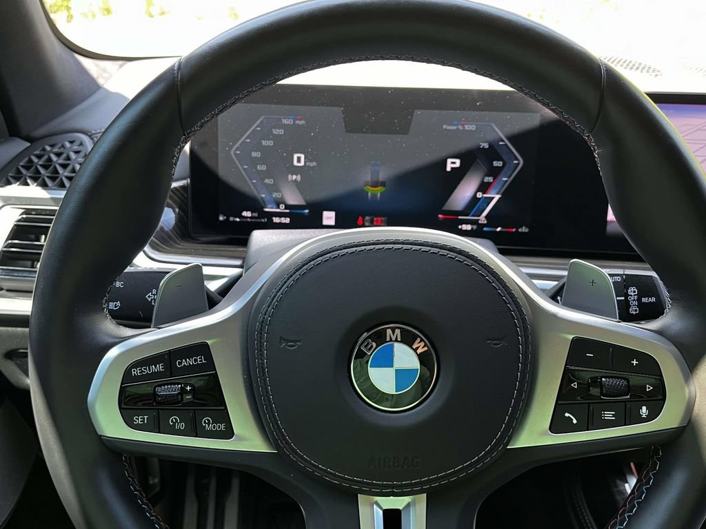 Used 2025 BMW X7 M60i w/ Climate Comfort Package AWD/4WD image 21
