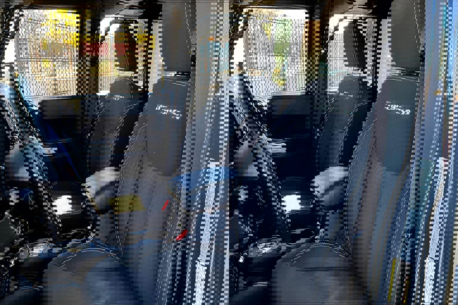 Used 2016 Jeep Wrangler Unlimited Rubicon w/ Connectivity Group image 8