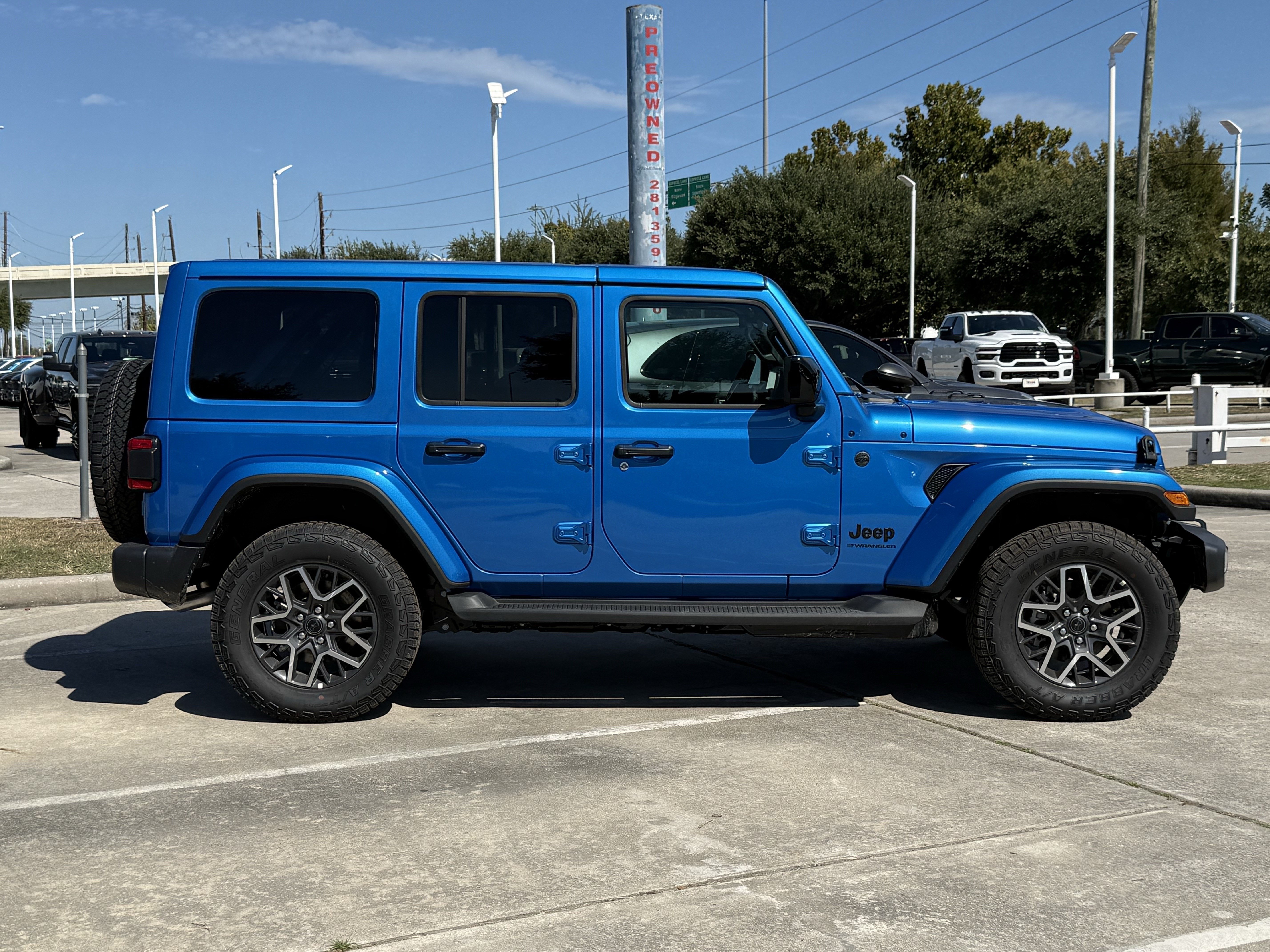 New 2026 Jeep Wrangler Unlimited Sahara AWD/4WD image 3