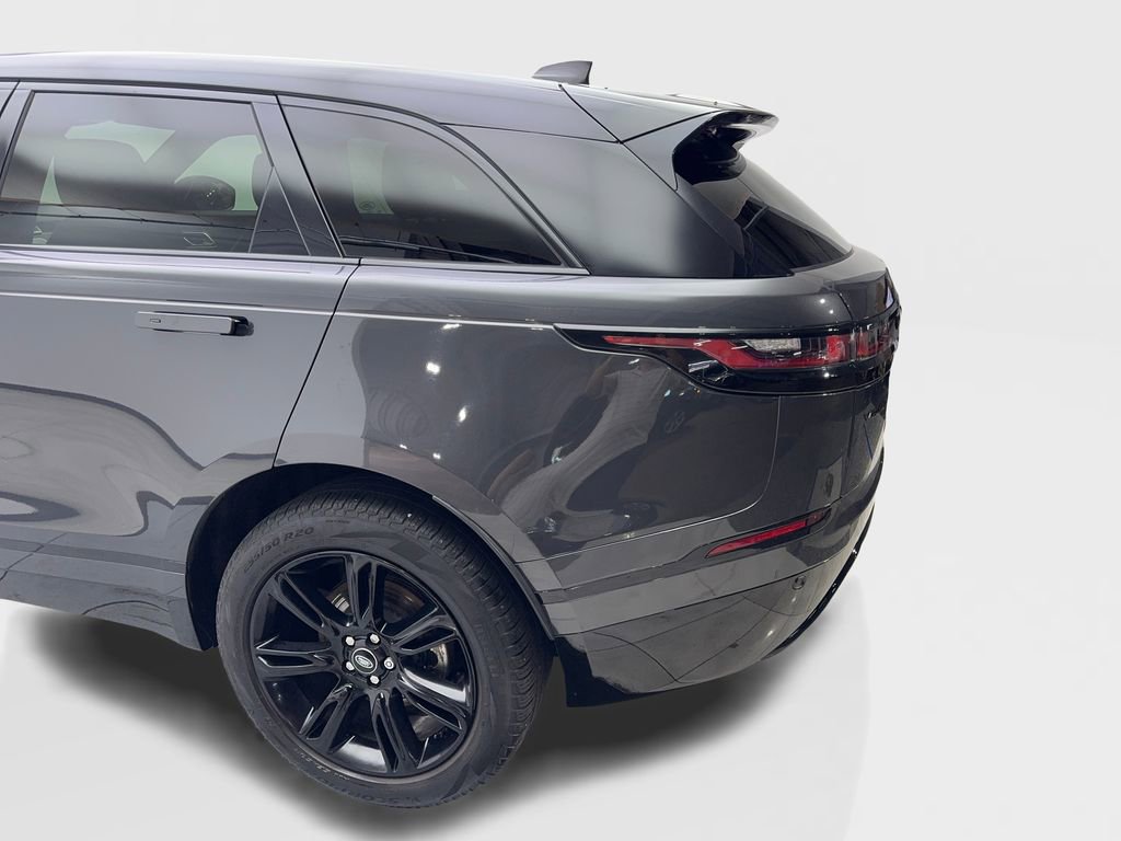 Used 2022 Land Rover Range Rover Velar R-Dynamic S image 17