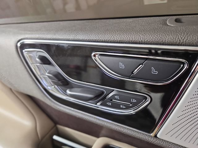 Used 2022 Lincoln Navigator L Reserve AWD/4WD image 31
