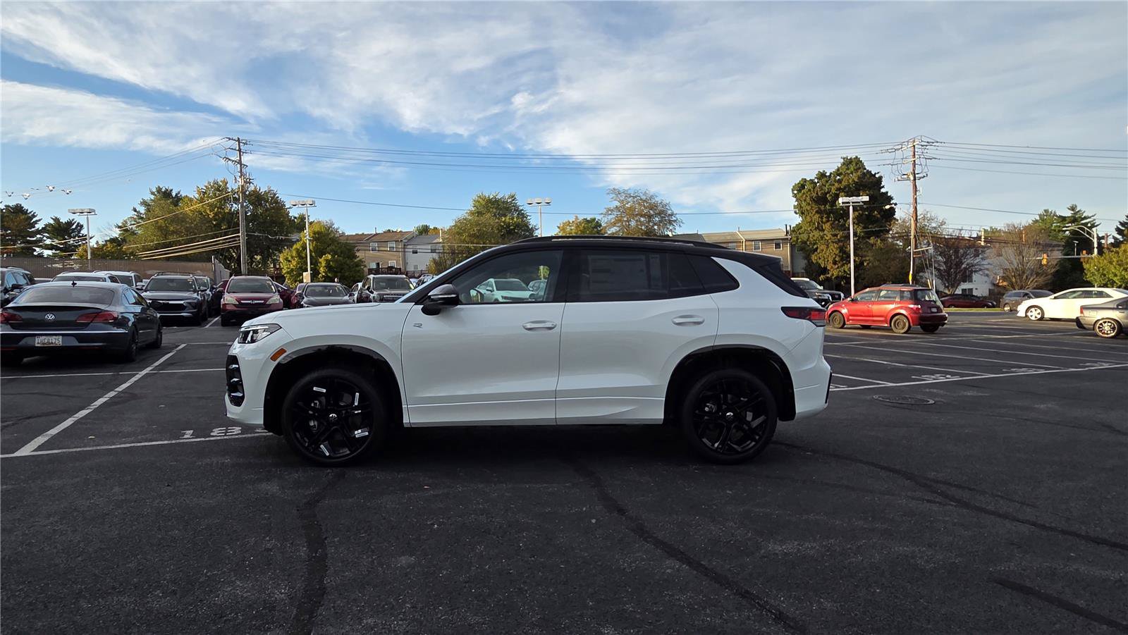 New 2026 Volkswagen Tiguan SE R-Line AWD/4WD image 40