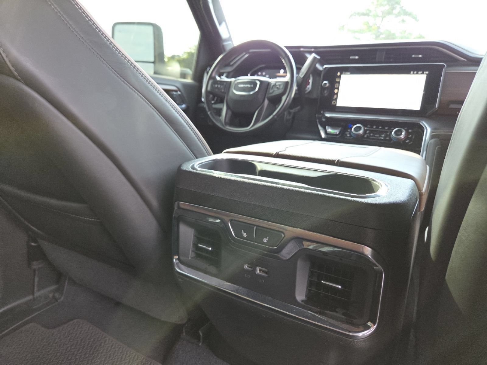 Used 2024 GMC Sierra 2500 Denali Ultimate w/ Max Trailering Package AWD/4WD image 29