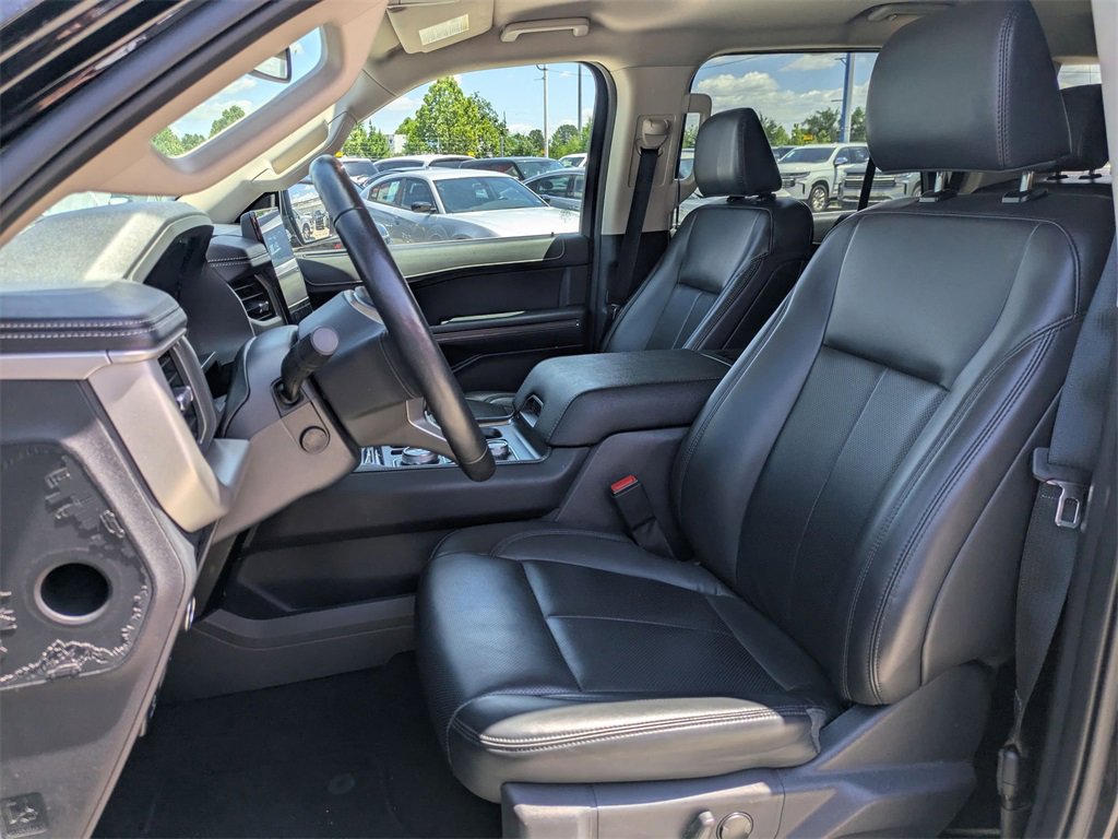 Used 2023 Ford Expedition XLT image 25